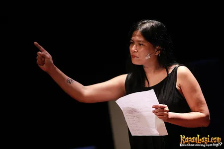Foto Djenar Maesa Ayu