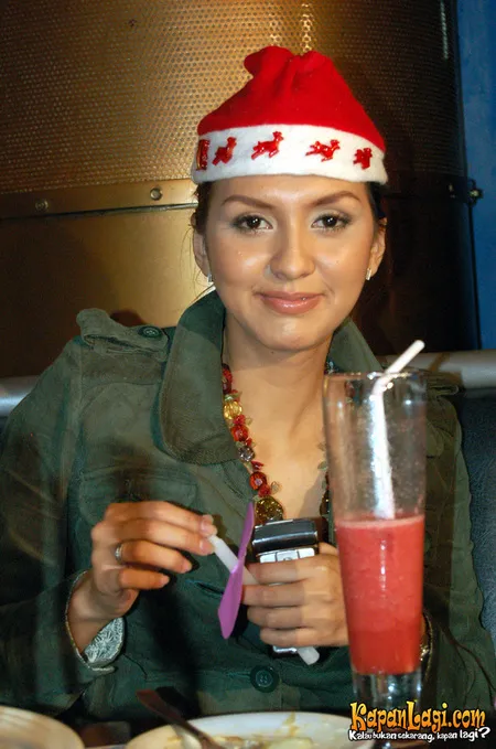 Foto Donna Agnesia