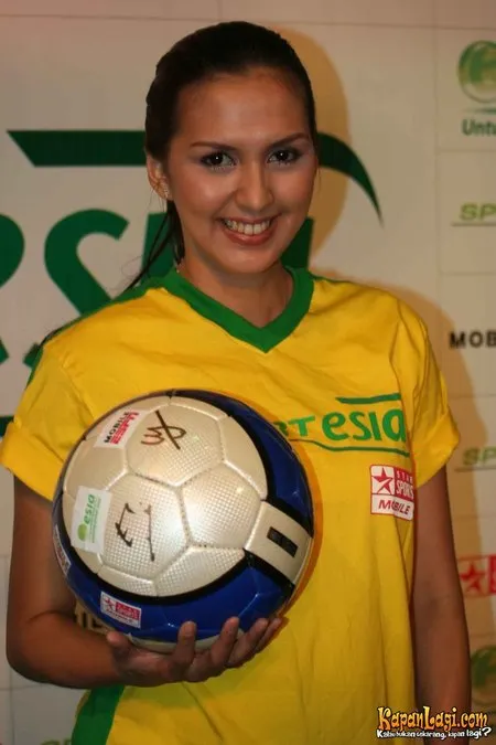 Foto Donna Agnesia