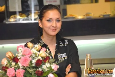 Foto Donna Agnesia