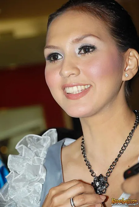 Foto Donna Agnesia