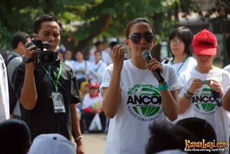 Foto Donna Agnesia