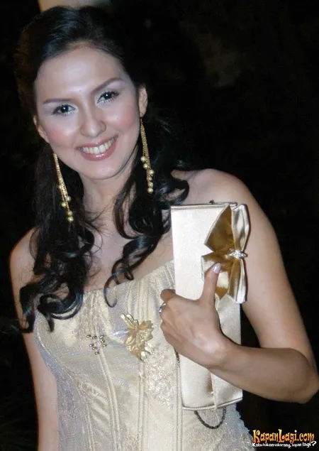 Foto Donna Agnesia