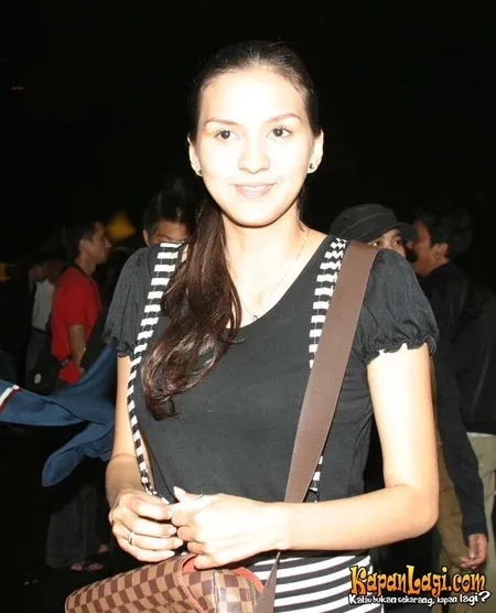 Foto Donna Agnesia