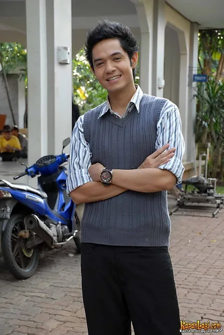Foto Dude Harlino