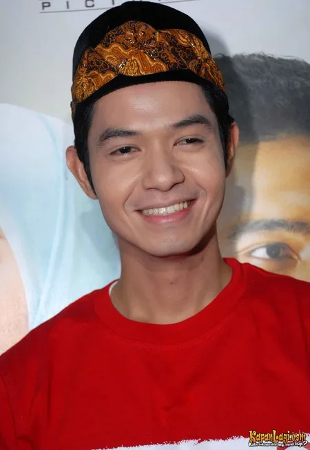 Foto Dude Harlino
