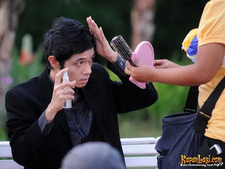 Foto Dude Harlino