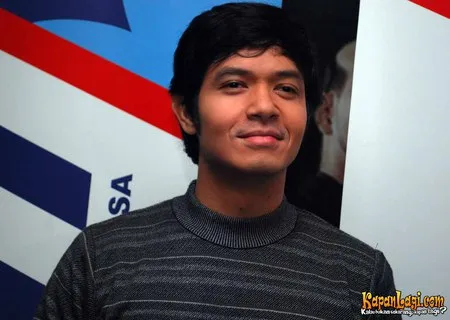 Foto Dude Harlino