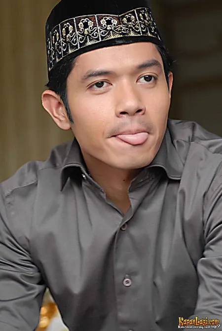 Foto Dude Harlino
