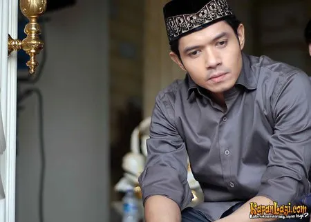Foto Dude Harlino