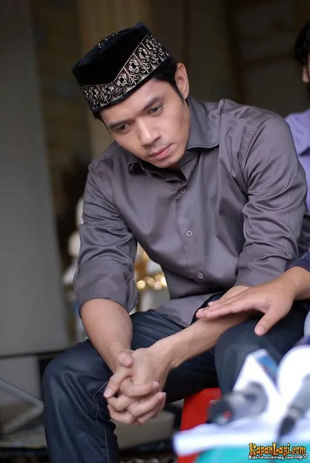 Foto Dude Harlino