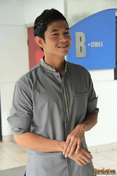 Foto Dude Harlino