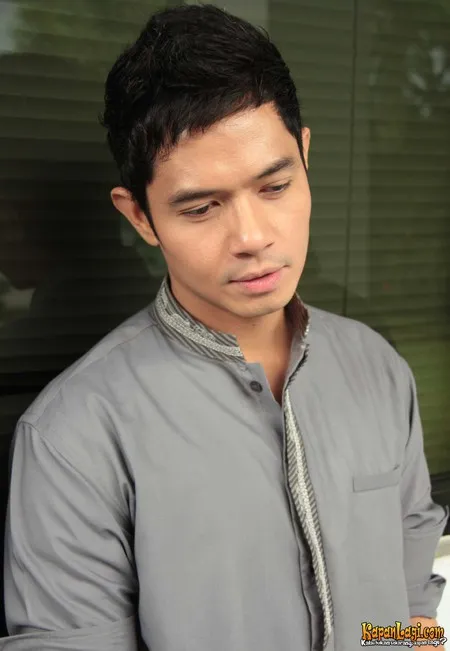 Foto Dude Harlino