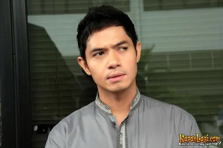 Foto Dude Harlino