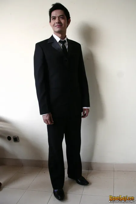 Foto Dude Harlino