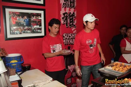 Foto Dude Harlino