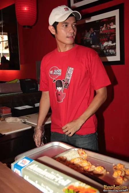 Foto Dude Harlino
