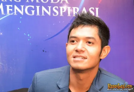 Foto Dude Harlino