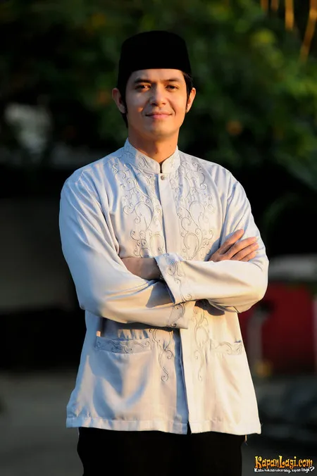 Foto Dude Harlino