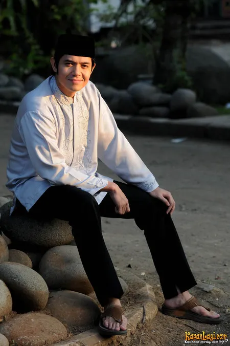 Foto Dude Harlino