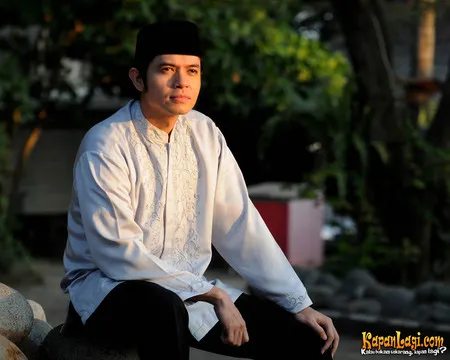 Foto Dude Harlino