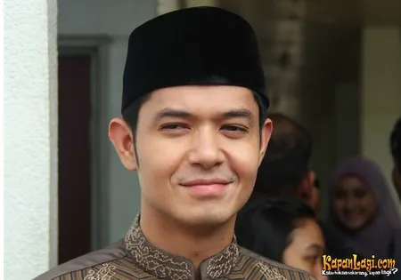 Foto Dude Harlino