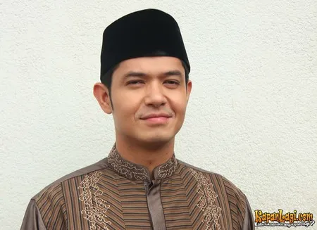 Foto Dude Harlino