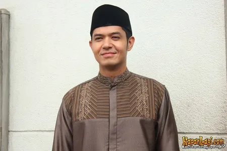 Foto Dude Harlino