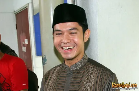 Foto Dude Harlino