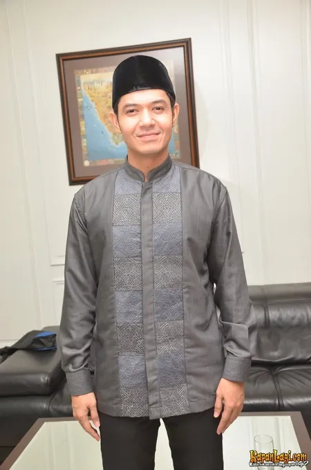 Foto Dude Harlino