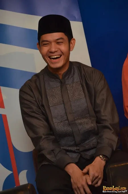 Foto Dude Harlino