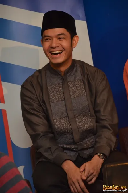 Foto Dude Harlino