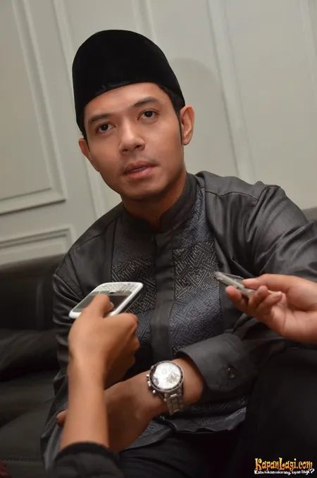 Foto Dude Harlino