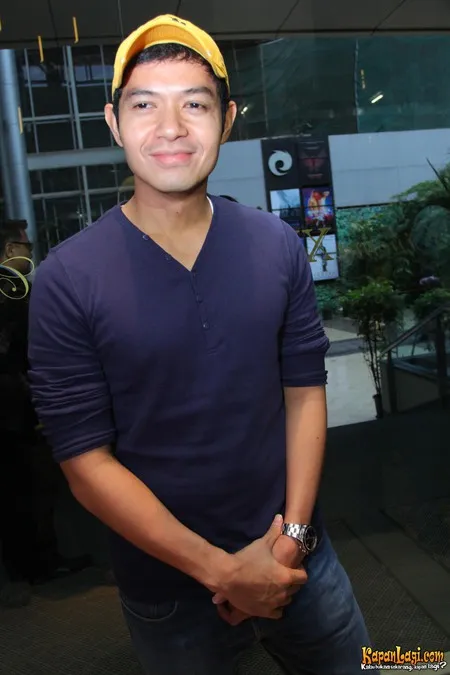 Foto Dude Harlino