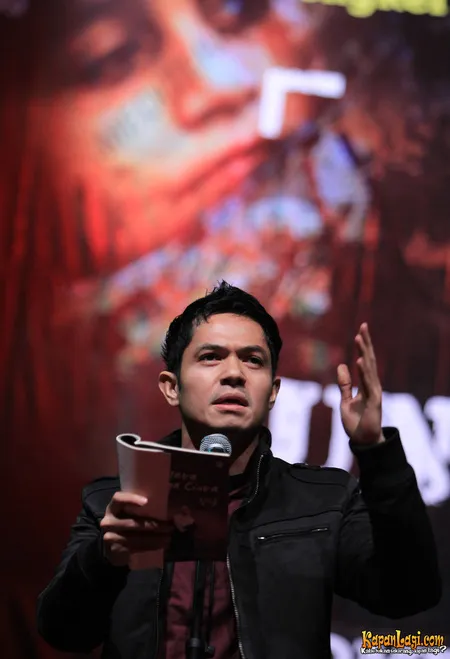 Foto Dude Harlino