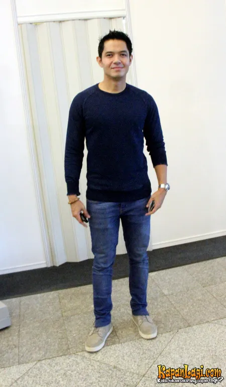 Foto Dude Harlino