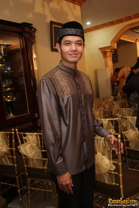 Foto Dude Harlino