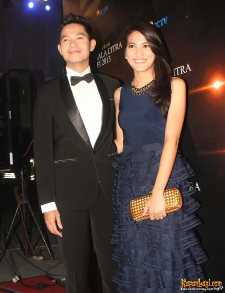 Foto Dude Harlino