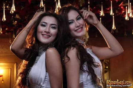 Foto Duo Bidadari