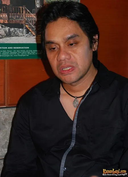 Foto Dwiki Dharmawan