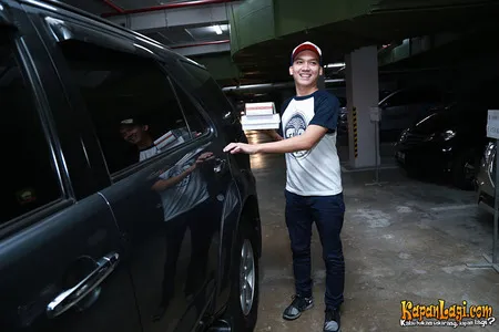 Foto Egi John Foreisythe