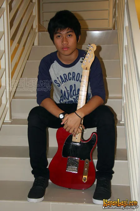 Foto Elang Putra Nuraga