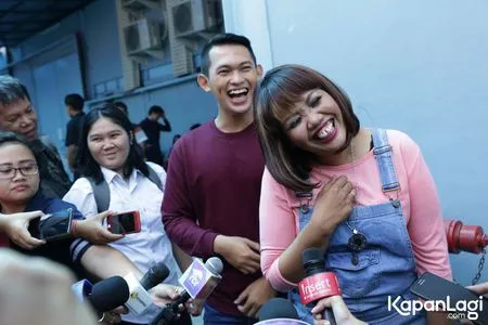 Foto Elly Sugigi