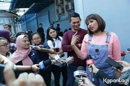 Foto Elly Sugigi
