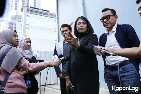 Foto Elly Sugigi