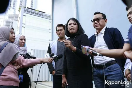 Foto Elly Sugigi