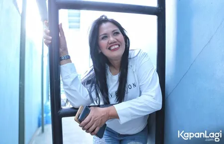 Foto Elly Sugigi