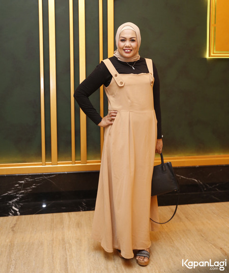 Foto Elly Sugigi