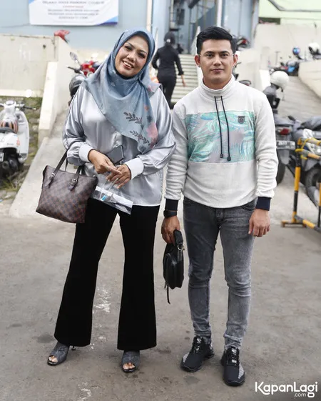 Foto Elly Sugigi