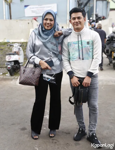 Foto Elly Sugigi